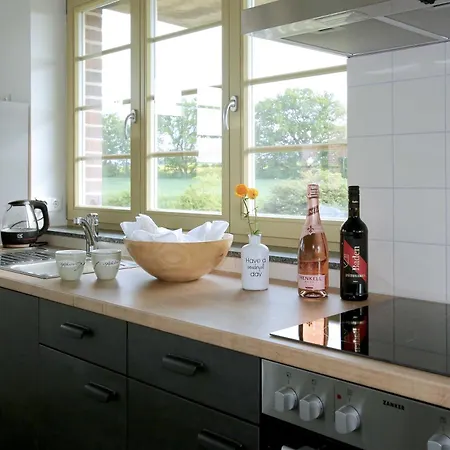 Apartman Bahnhof - *