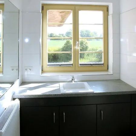 Apartman Bahnhof - *